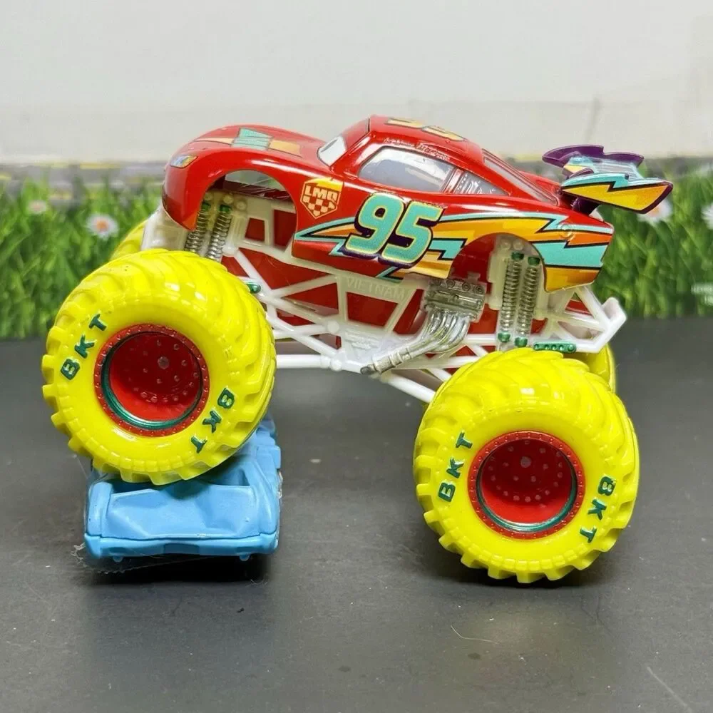 Disney Pixar Cars Custom Monster Jam Truck RTC Lightning McQueen 1:64